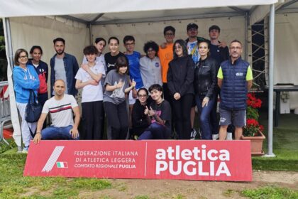 Gruppo di giudici gara FIDAL Puglia al corso provinciale. Atletica leggera e formazione in Puglia.