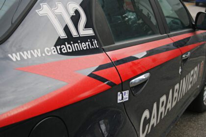 Carabinieri in azione durante un operazione