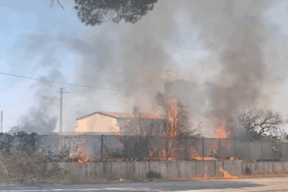 Incendio ad Acquaviva delle Fonti su via Sannicandro