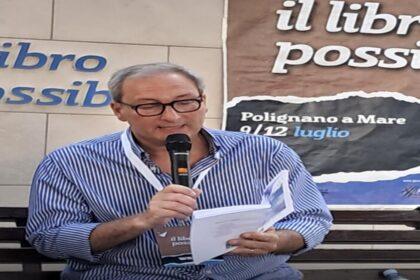 Giuseppe Milella legge poesie al Festival del Libro Possibile con Mimmo Morgese