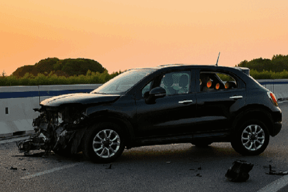 Incidente auto SS16 Cozze Polignano: un veicolo è finito contro il guard rail nelle prime ore del mattino.
