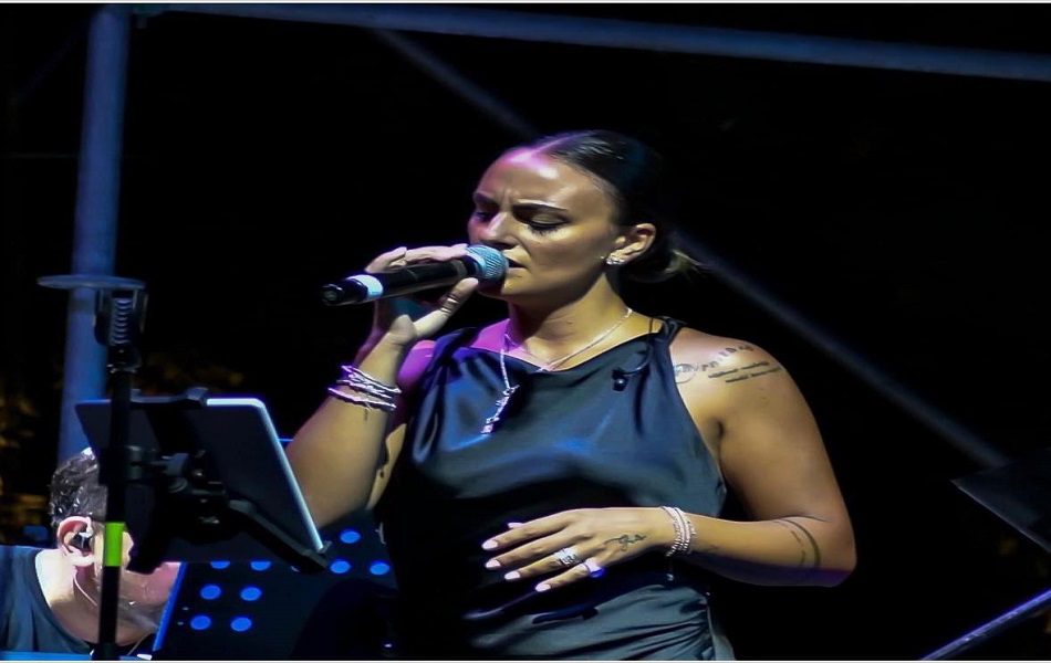 concerto ad Acquaviva in Piazza dei Martiri