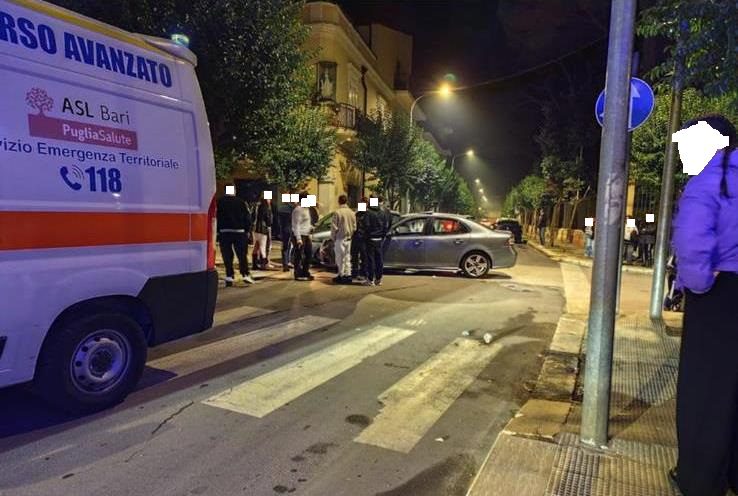 Sinistro ad Acquaviva delle Fonti scontro auto incrocio Via Roma Via Curzio