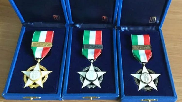 Benemerenze CONI ad Acquaviva: Spettacolare parata di 110+ campioni con Stelle e Palme 1 Benemerenze CONI ad Acquaviva delle Fonti: Stelle al Merito Sportivo Oro Argento Bronzo
