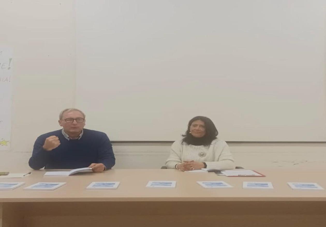 Foto di Giuseppe Milella Santeramo con Anna Larato alla presentazione del libro "Sfumature nell'anima" a Santeramo.