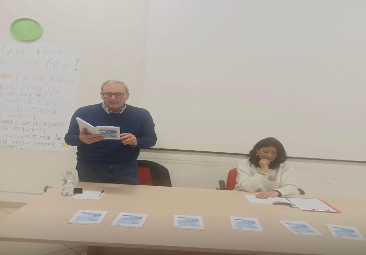Foto di Giuseppe Milella Santeramo con Anna Larato alla presentazione del libro "Sfumature nell'anima" a Santeramo.