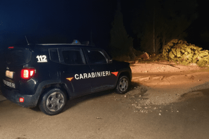 Forze dell'ordine e Carabinieri sul luogo della tragedia ad Acquaviva