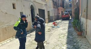 Intervento dei Vigili del Fuoco e Polizia Locale per l'incendio caldaia in via Sarra ad Acquaviva delle Fonti.