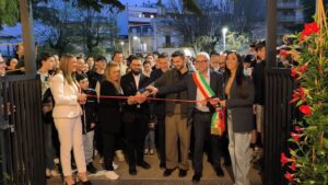 Inaugurazione del nuovo locale Carretto Garden in piazza Garibaldi ad Acquaviva delle Fonti con il sindaco Marco Lenoci e la famiglia Benemerito.