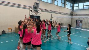 L'esultanza delle ragazze della selezione pugliese, tra cui l'acquavivese Samb May, al Trofeo delle Regioni 2026.
