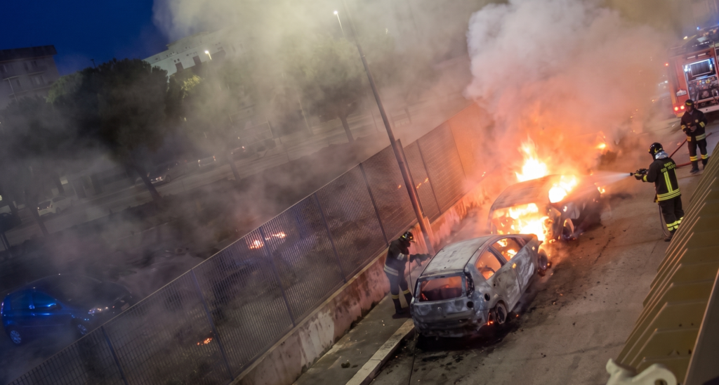Incendio auto a Gioia del Colle