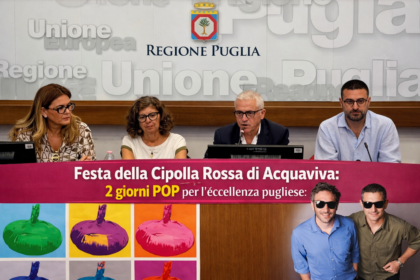 Conferenza stampa di presentazione della Festa della Cipolla Rossa di Acquaviva delle Fonti 2026 presso la Regione Puglia con relatori e locandine dell'evento.